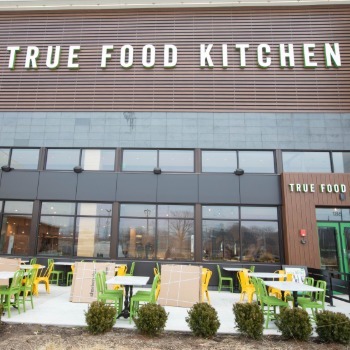 Hackensack True Food Kitchen Location