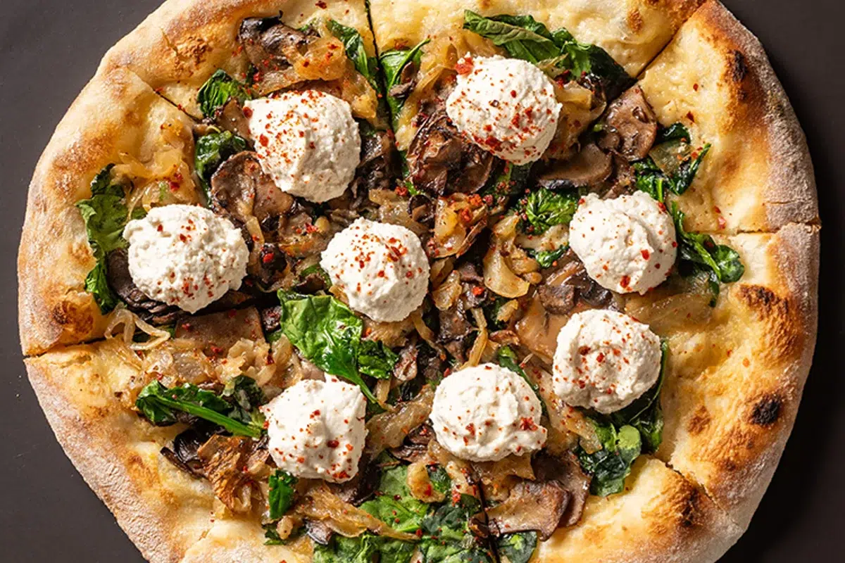 Spinah and Mushroom Pizza